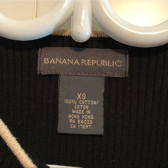 SOLD - Banana Republic - Ribbed Long-Sleeve Sweater - Picture 4 of 5
